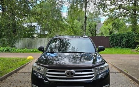 Toyota Highlander III, 2011 год, 1 500 000 рублей, 3 фотография