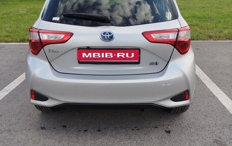 Toyota Vitz, 2017 год, 910 000 рублей, 4 фотография