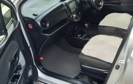 Toyota Vitz, 2017 год, 910 000 рублей, 16 фотография