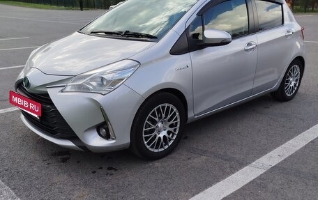 Toyota Vitz, 2017 год, 910 000 рублей, 8 фотография