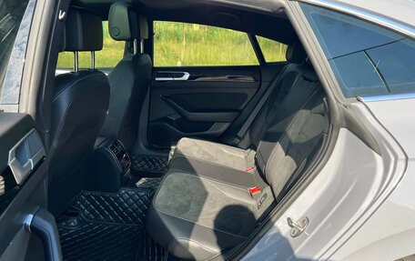 Volkswagen Passat CC, 2022 год, 2 800 000 рублей, 26 фотография