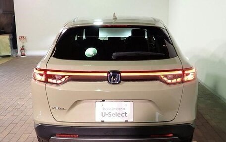 Honda Vezel, 2022 год, 1 900 000 рублей, 7 фотография