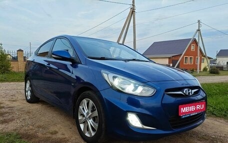 Hyundai Solaris II рестайлинг, 2011 год, 725 000 рублей, 1 фотография