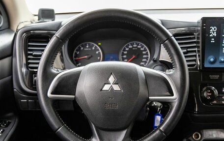 Mitsubishi Outlander III рестайлинг 3, 2012 год, 1 198 000 рублей, 16 фотография