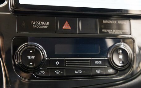 Mitsubishi Outlander III рестайлинг 3, 2012 год, 1 198 000 рублей, 24 фотография