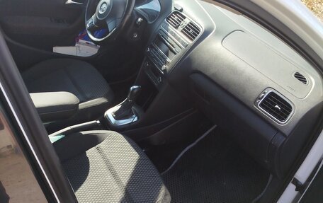 Volkswagen Polo VI (EU Market), 2012 год, 600 000 рублей, 6 фотография