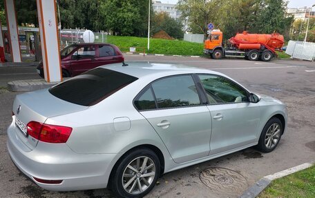 Volkswagen Jetta VI, 2011 год, 830 000 рублей, 4 фотография