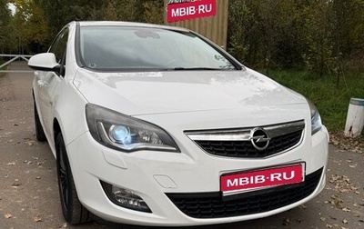 Opel Astra J, 2011 год, 740 000 рублей, 1 фотография