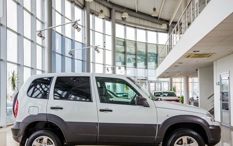 Chevrolet Niva I рестайлинг, 2018 год, 908 000 рублей, 8 фотография