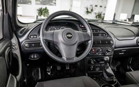 Chevrolet Niva I рестайлинг, 2018 год, 908 000 рублей, 15 фотография
