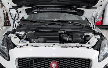 Jaguar E-Pace, 2018 год, 2 820 000 рублей, 11 фотография