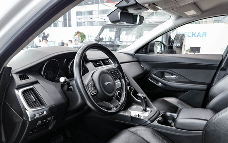 Jaguar E-Pace, 2018 год, 2 820 000 рублей, 20 фотография