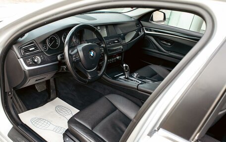 BMW 5 серия, 2010 год, 1 550 000 рублей, 13 фотография