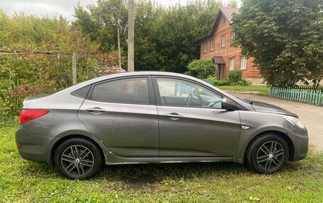 Hyundai Solaris II рестайлинг, 2011 год, 540 000 рублей, 3 фотография