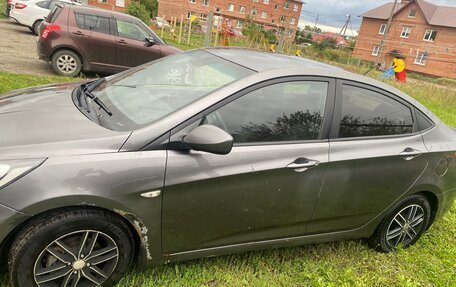 Hyundai Solaris II рестайлинг, 2011 год, 540 000 рублей, 4 фотография