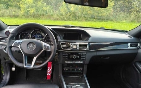 Mercedes-Benz E-Класс, 2013 год, 1 870 000 рублей, 29 фотография