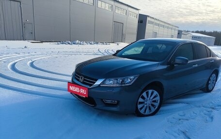 Honda Accord IX рестайлинг, 2013 год, 1 980 000 рублей, 12 фотография