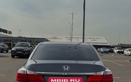 Honda Accord IX рестайлинг, 2013 год, 1 980 000 рублей, 2 фотография