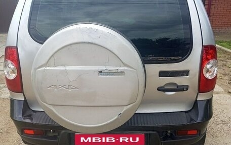 Chevrolet Niva I рестайлинг, 2010 год, 490 000 рублей, 2 фотография