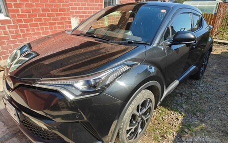 Toyota C-HR I рестайлинг, 2017 год, 1 650 000 рублей, 2 фотография