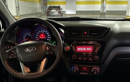 KIA Rio III рестайлинг, 2013 год, 1 000 000 рублей, 4 фотография