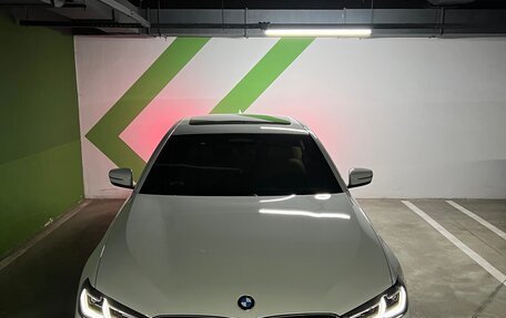 BMW 5 серия, 2021 год, 5 300 000 рублей, 6 фотография