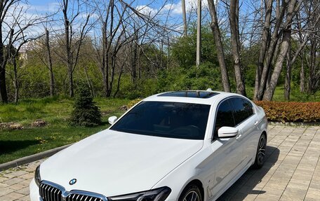 BMW 5 серия, 2021 год, 5 300 000 рублей, 4 фотография