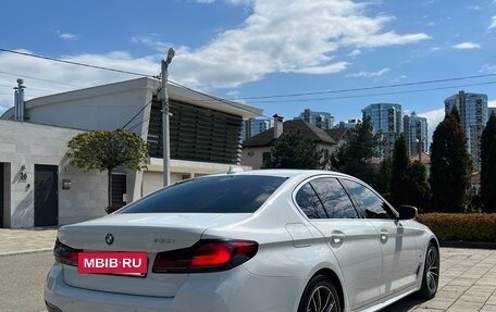 BMW 5 серия, 2021 год, 5 300 000 рублей, 2 фотография