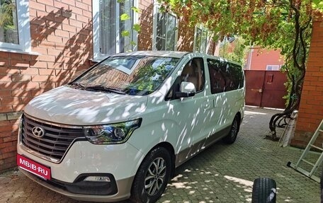 Hyundai H-1 II рестайлинг, 2019 год, 4 500 000 рублей, 4 фотография
