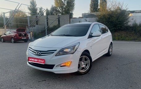 Hyundai Solaris II рестайлинг, 2014 год, 950 000 рублей, 1 фотография