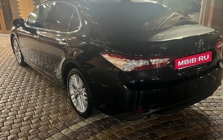 Toyota Camry, 2019 год, 3 100 000 рублей, 7 фотография