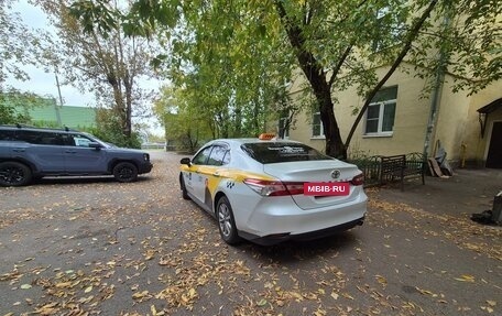 Toyota Camry, 2018 год, 1 390 000 рублей, 8 фотография