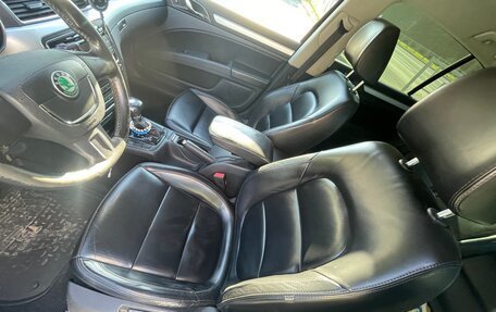 Skoda Superb III рестайлинг, 2011 год, 740 000 рублей, 15 фотография