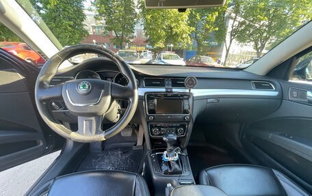 Skoda Superb III рестайлинг, 2011 год, 740 000 рублей, 16 фотография