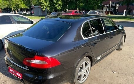 Skoda Superb III рестайлинг, 2011 год, 740 000 рублей, 20 фотография