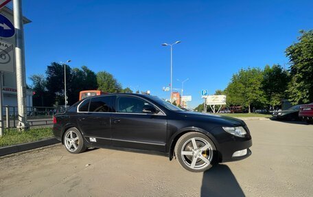 Skoda Superb III рестайлинг, 2011 год, 740 000 рублей, 25 фотография