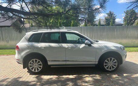 Volkswagen Touareg III, 2014 год, 2 420 000 рублей, 4 фотография
