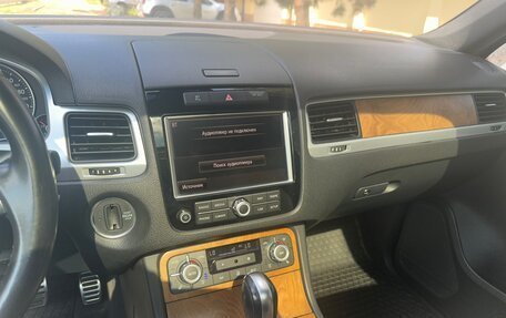 Volkswagen Touareg III, 2014 год, 2 420 000 рублей, 11 фотография