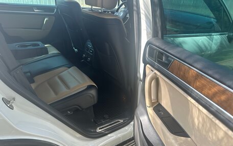 Volkswagen Touareg III, 2014 год, 2 420 000 рублей, 16 фотография