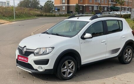 Renault Sandero II рестайлинг, 2017 год, 930 000 рублей, 1 фотография