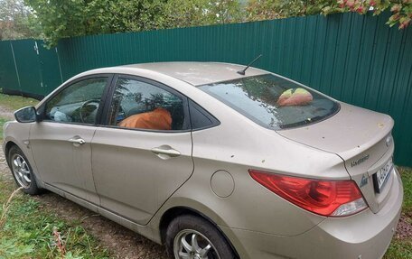 Hyundai Solaris II рестайлинг, 2011 год, 450 000 рублей, 4 фотография