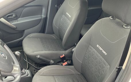 Renault Sandero II рестайлинг, 2017 год, 930 000 рублей, 9 фотография