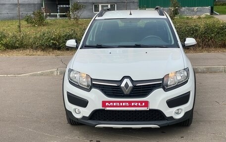 Renault Sandero II рестайлинг, 2017 год, 930 000 рублей, 2 фотография