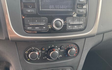 Renault Sandero II рестайлинг, 2017 год, 930 000 рублей, 15 фотография