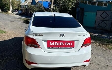 Hyundai Solaris II рестайлинг, 2015 год, 1 200 000 рублей, 3 фотография