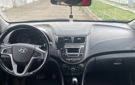 Hyundai Solaris II рестайлинг, 2014 год, 1 130 000 рублей, 10 фотография