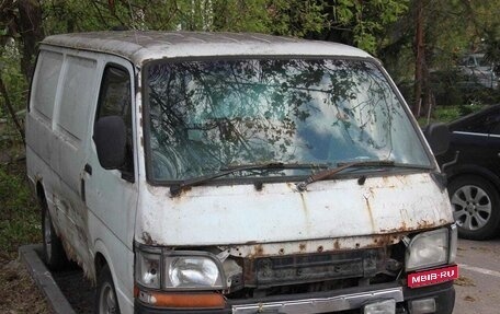 Toyota HiAce H100, 2000 год, 150 000 рублей, 1 фотография