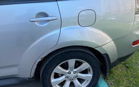 Mitsubishi Outlander III рестайлинг 3, 2010 год, 880 000 рублей, 6 фотография