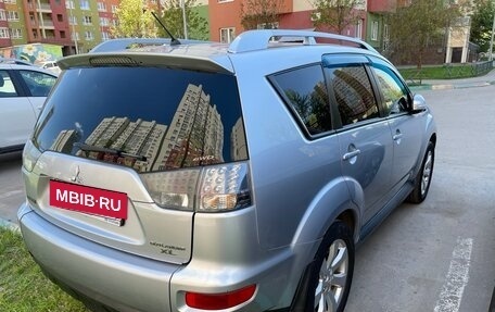 Mitsubishi Outlander III рестайлинг 3, 2010 год, 880 000 рублей, 4 фотография