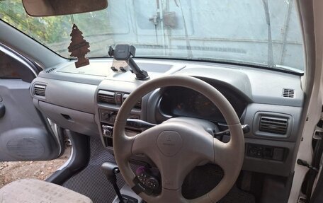 Mitsubishi Minica VIII, 2004 год, 230 000 рублей, 2 фотография